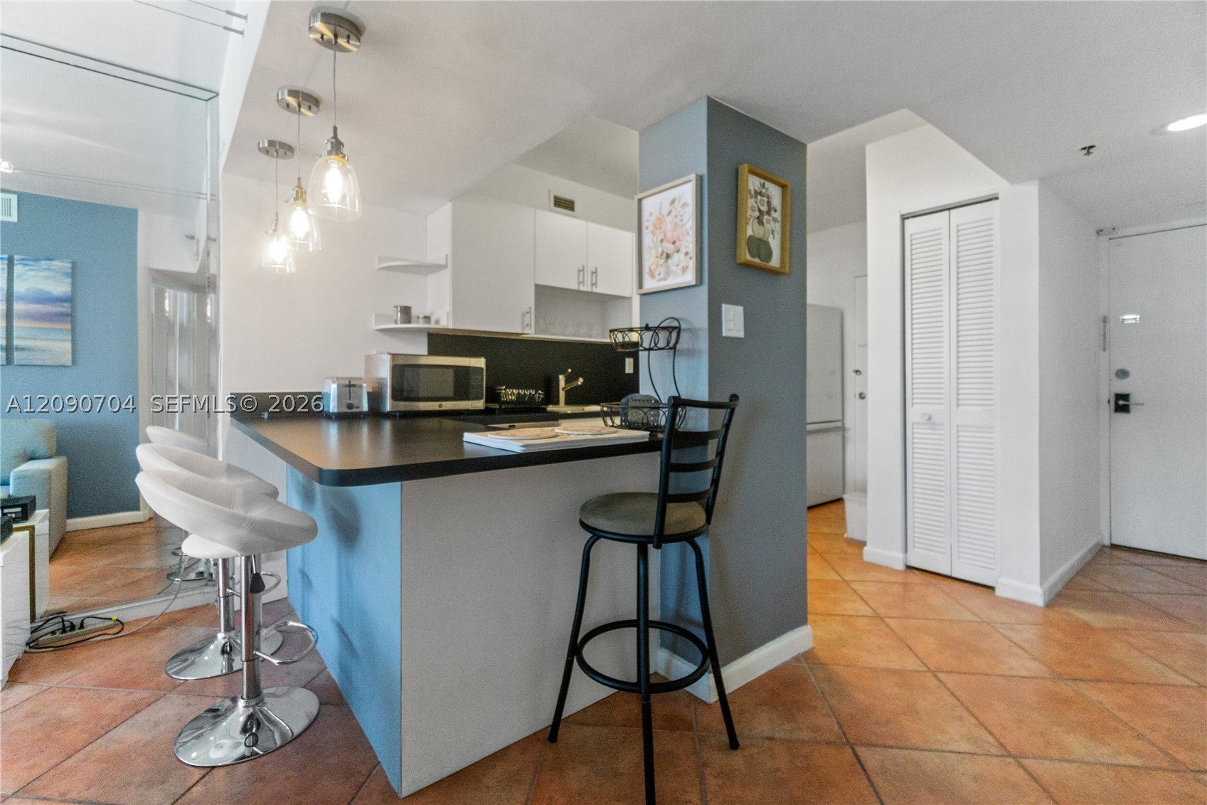 100 Lincoln Rd 1127