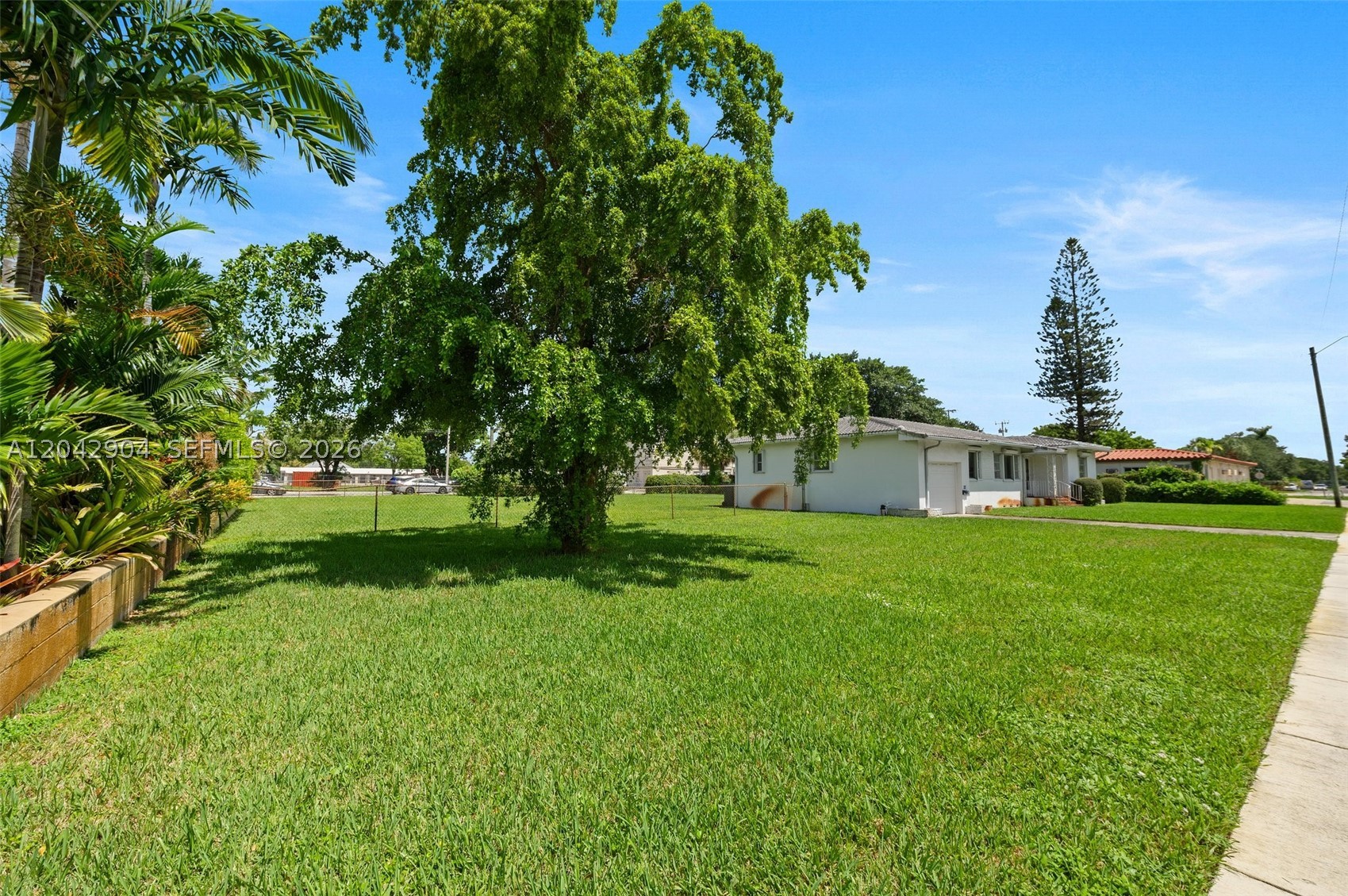 20 SW 4th St