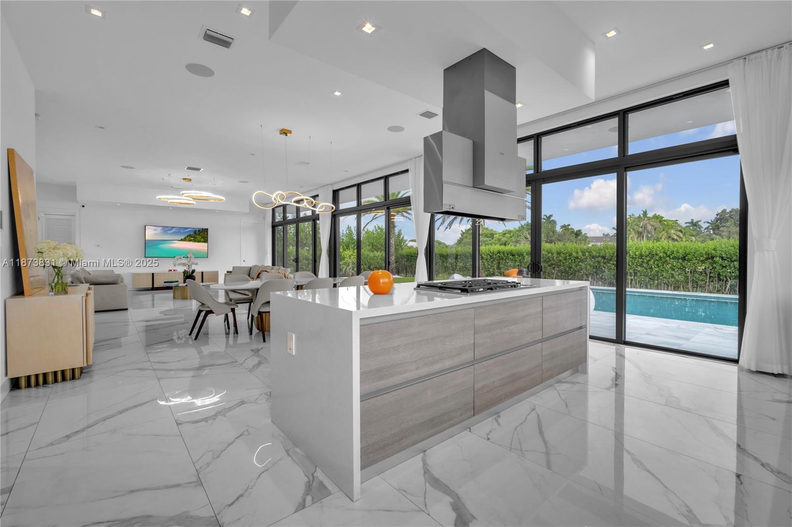 WESTON ESTATES - Residential