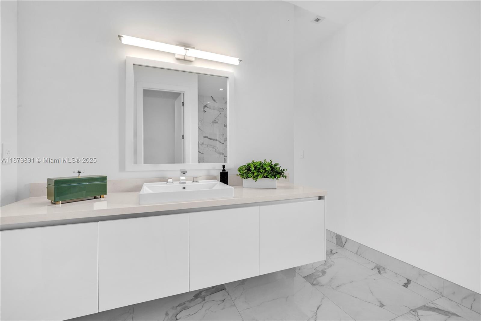 WESTON ESTATES - Residential