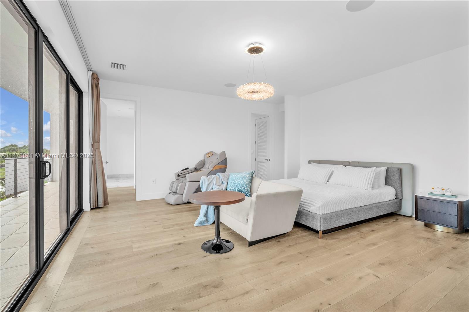 WESTON ESTATES - Residential