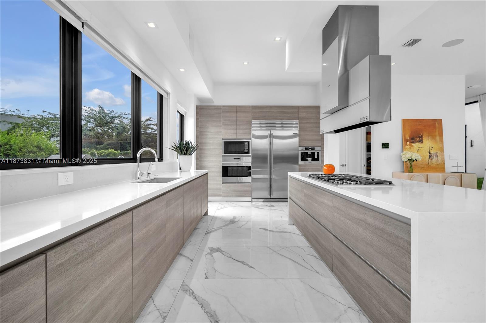 WESTON ESTATES - Residential