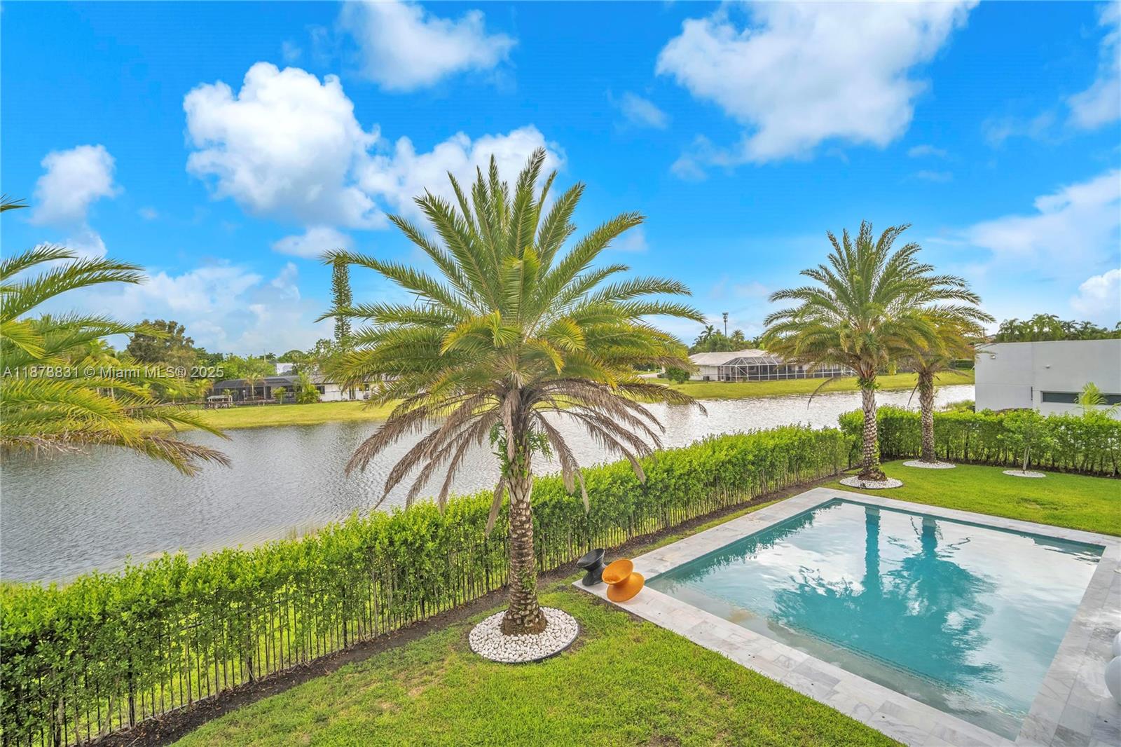 WESTON ESTATES - Residential