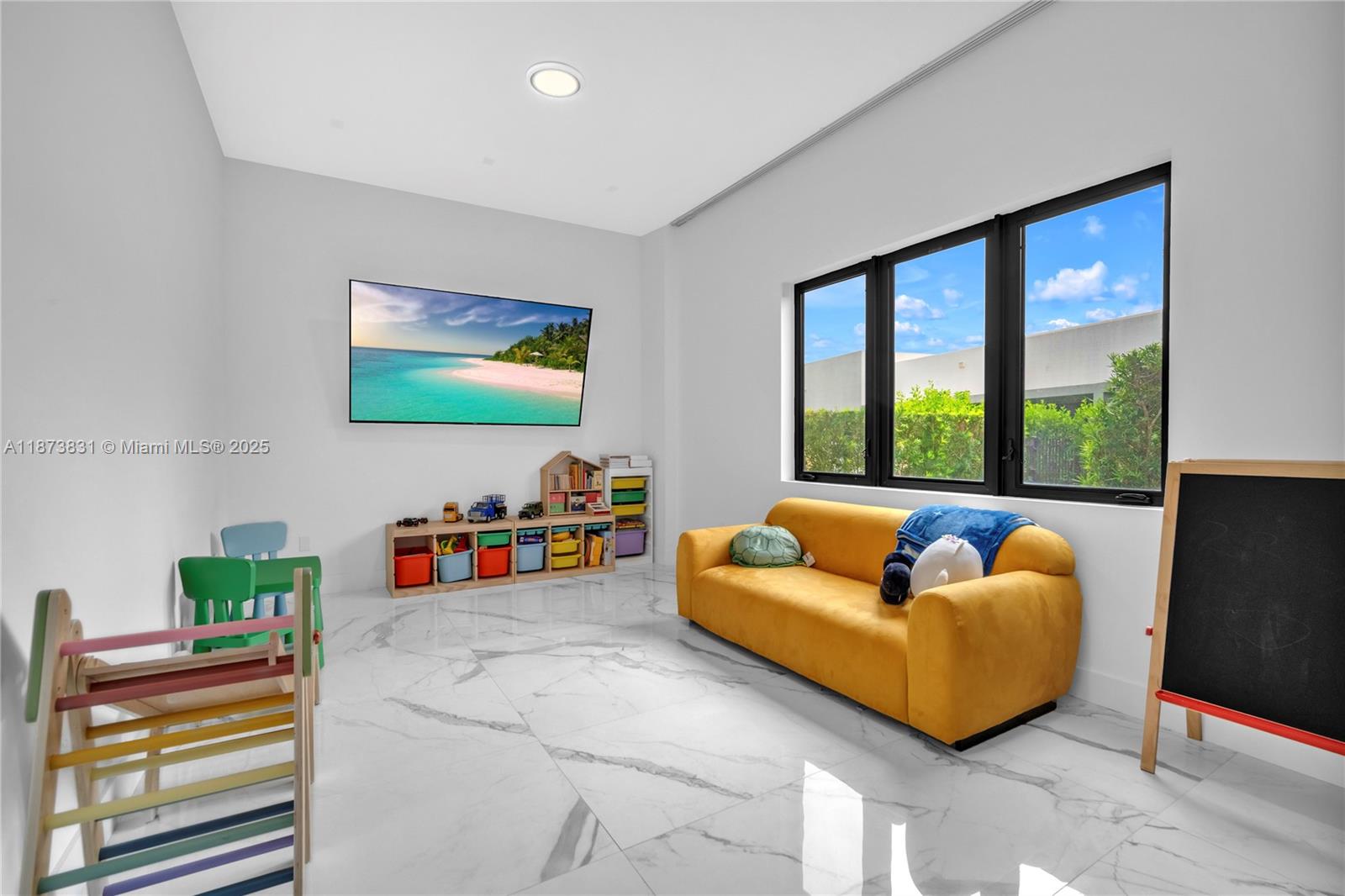 WESTON ESTATES - Residential