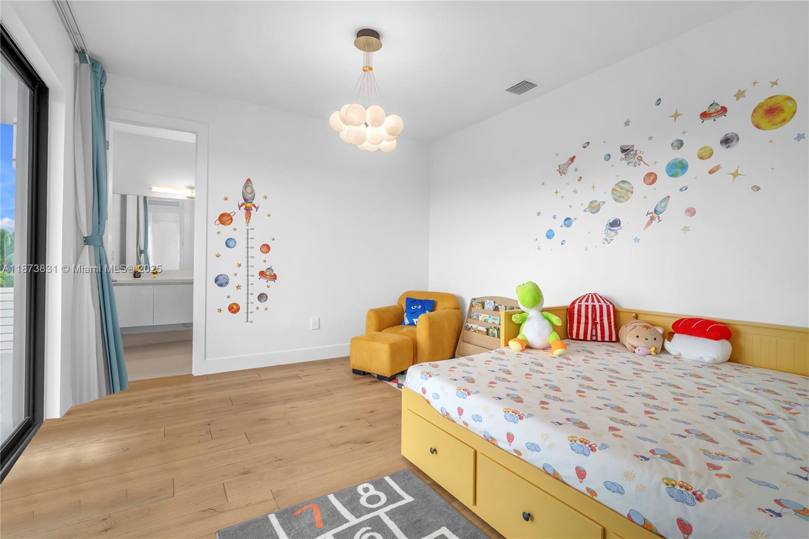 WESTON ESTATES - Residential