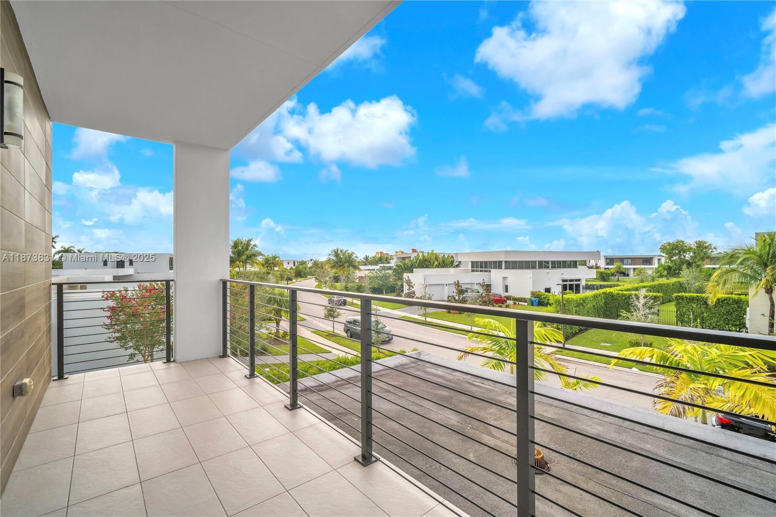 WESTON ESTATES - Residential