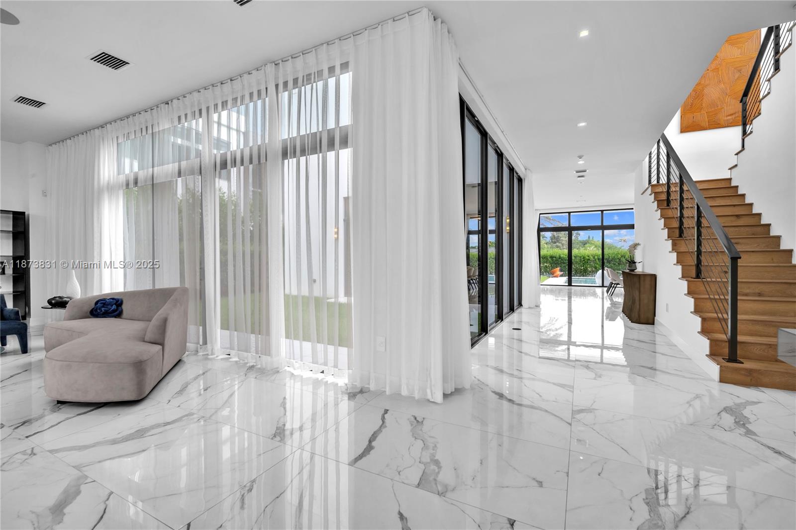 WESTON ESTATES - Residential