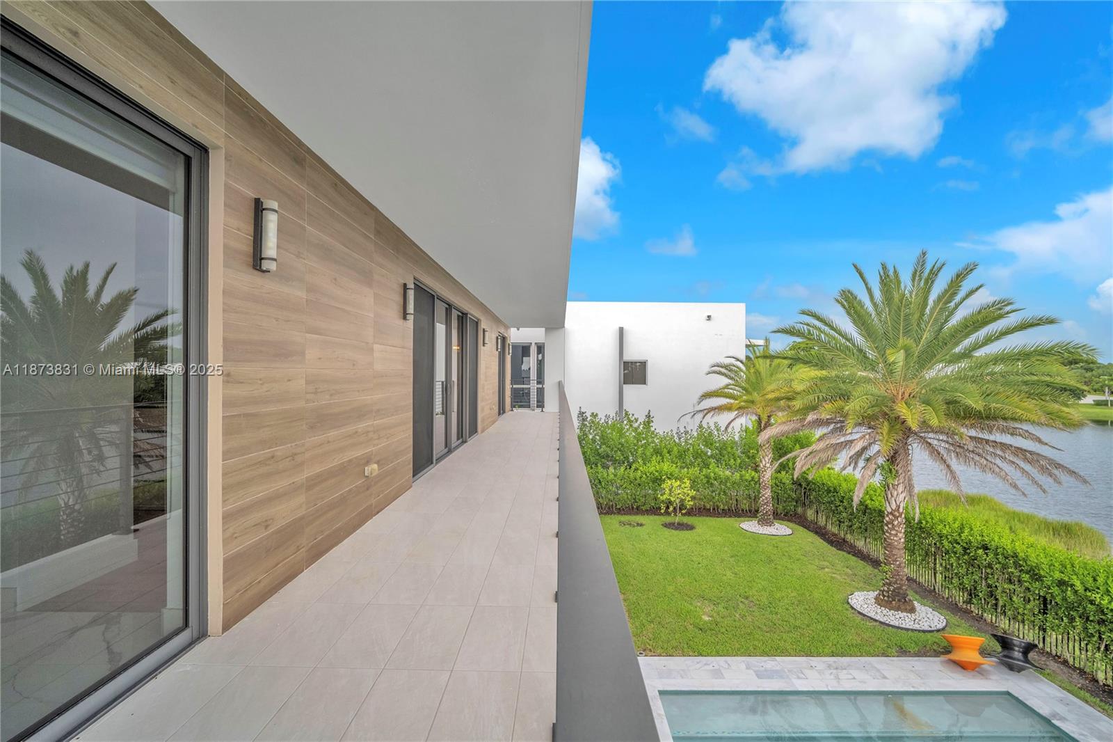 WESTON ESTATES - Residential