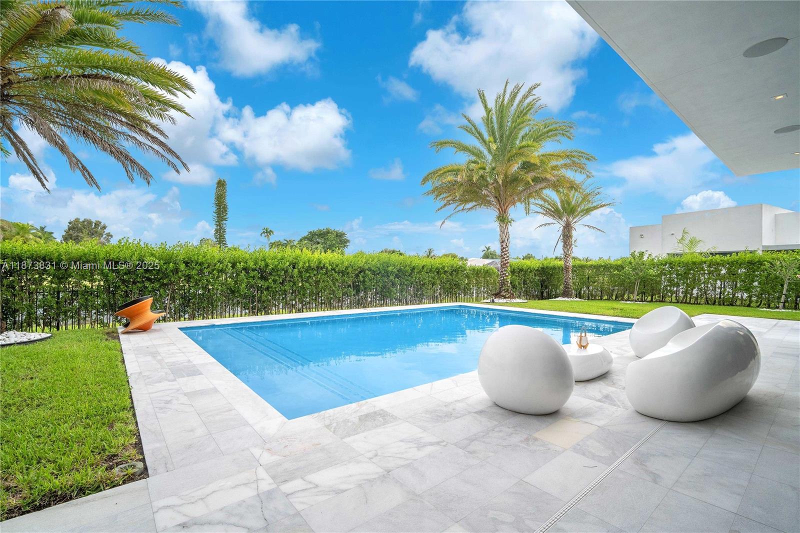 WESTON ESTATES - Residential