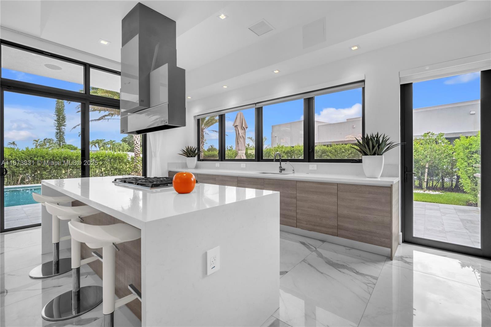 WESTON ESTATES - Residential