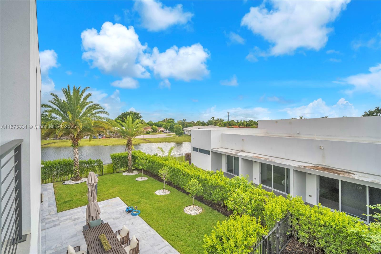 WESTON ESTATES - Residential