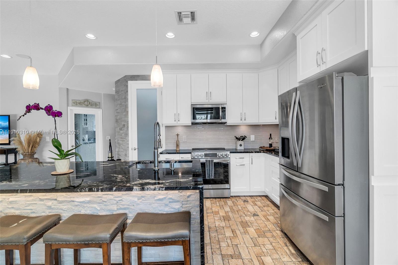 PASADENA AT PEMBROKE SHOR - Residential