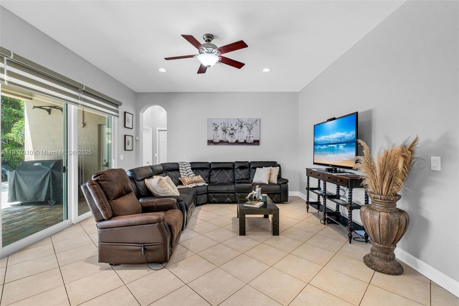 PASADENA AT PEMBROKE SHOR - Residential