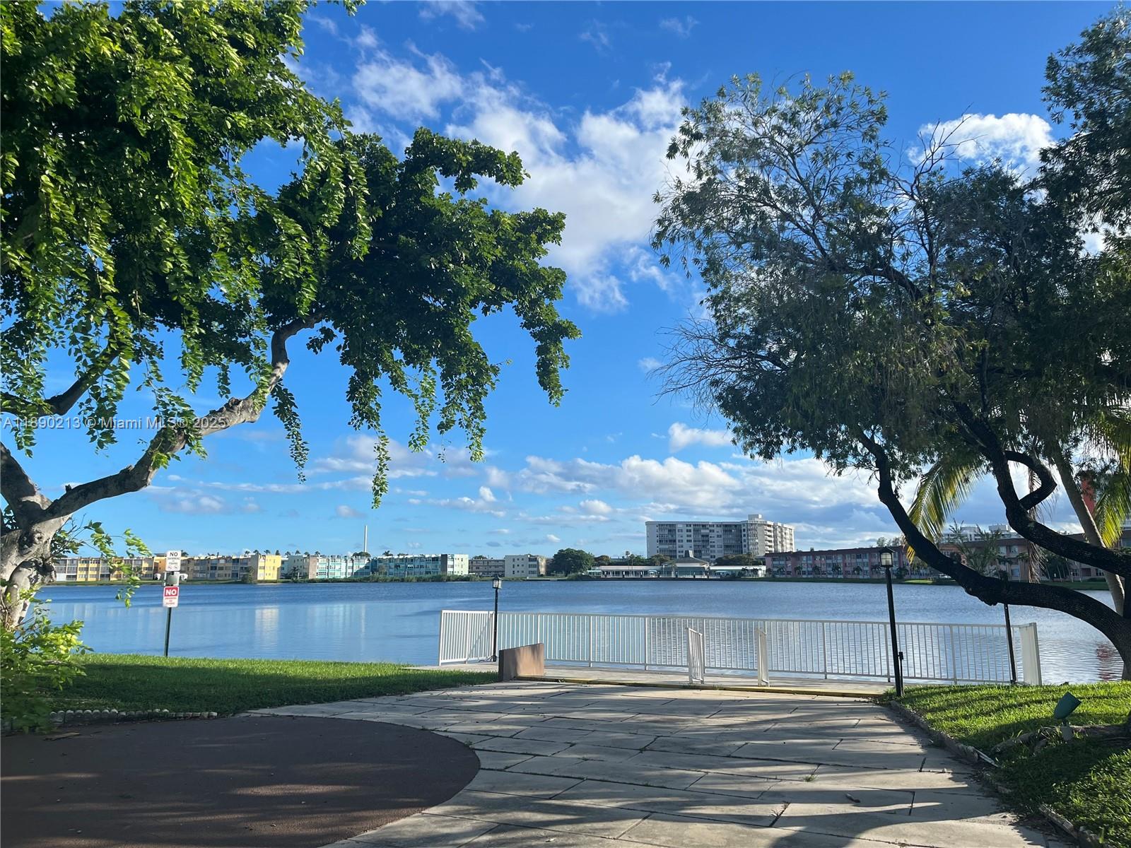 FIFTH HORIZONS CONDO - Residential