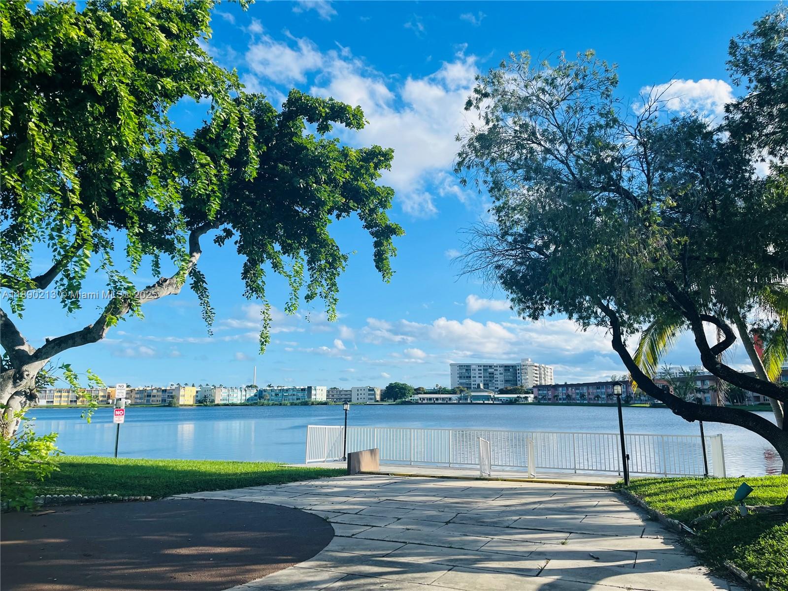 FIFTH HORIZONS CONDO - Residential