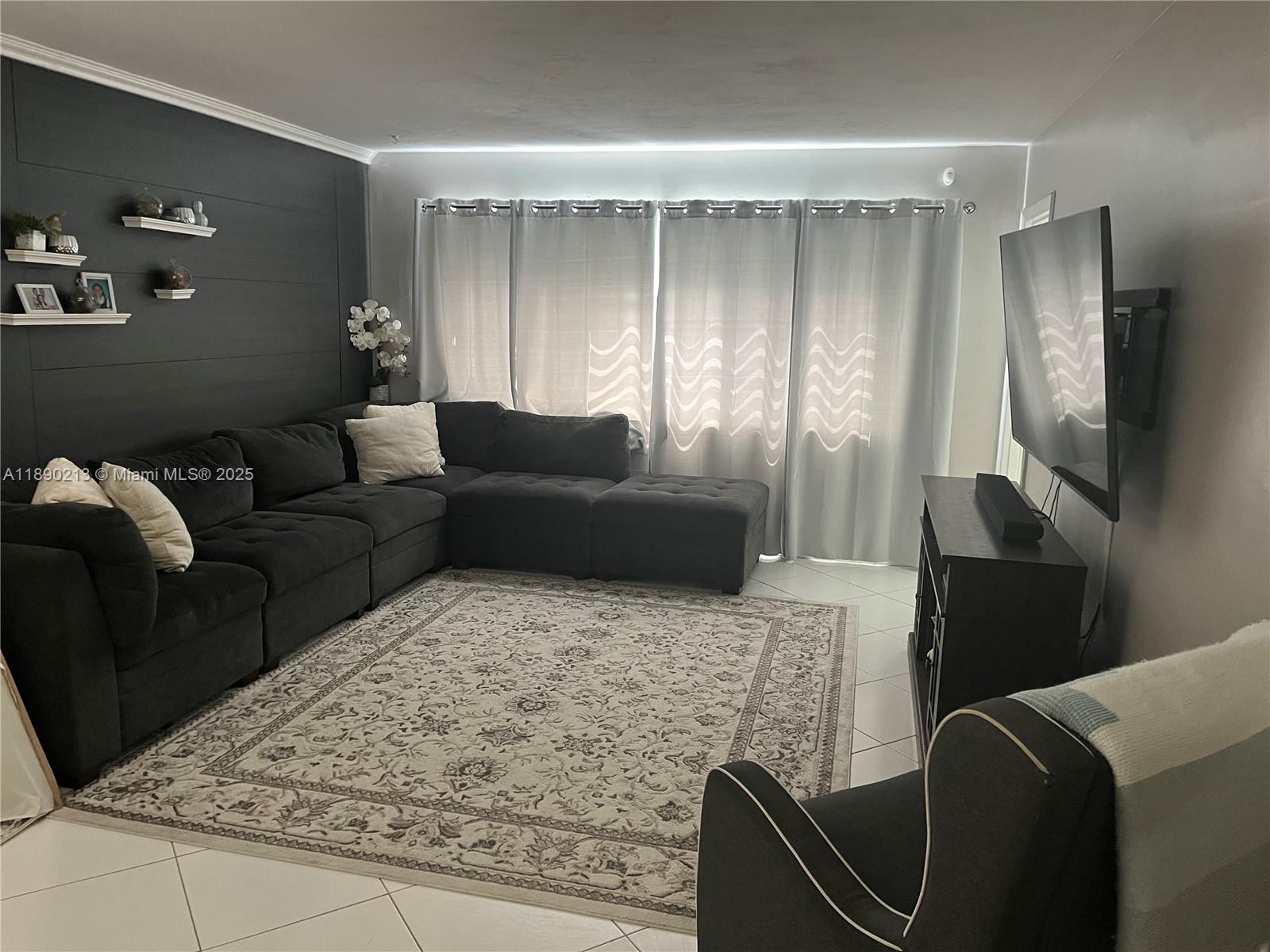FIFTH HORIZONS CONDO - Residential