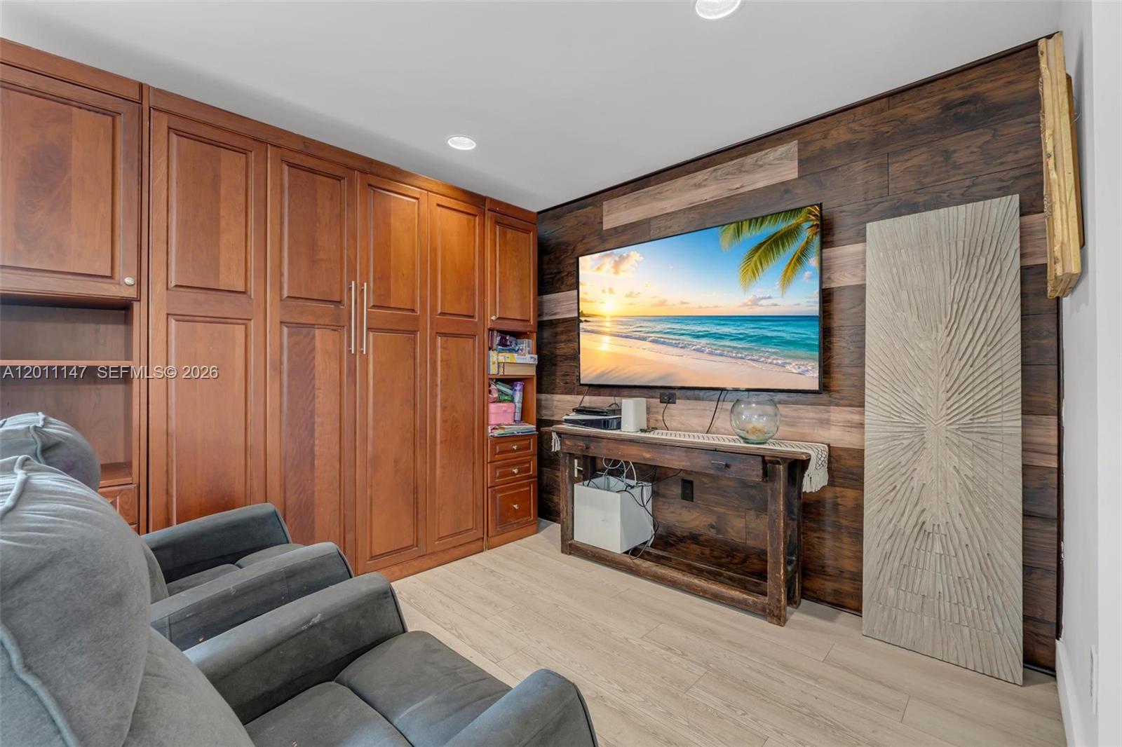 HEFTLERS LAGO MAR WEST - Residential