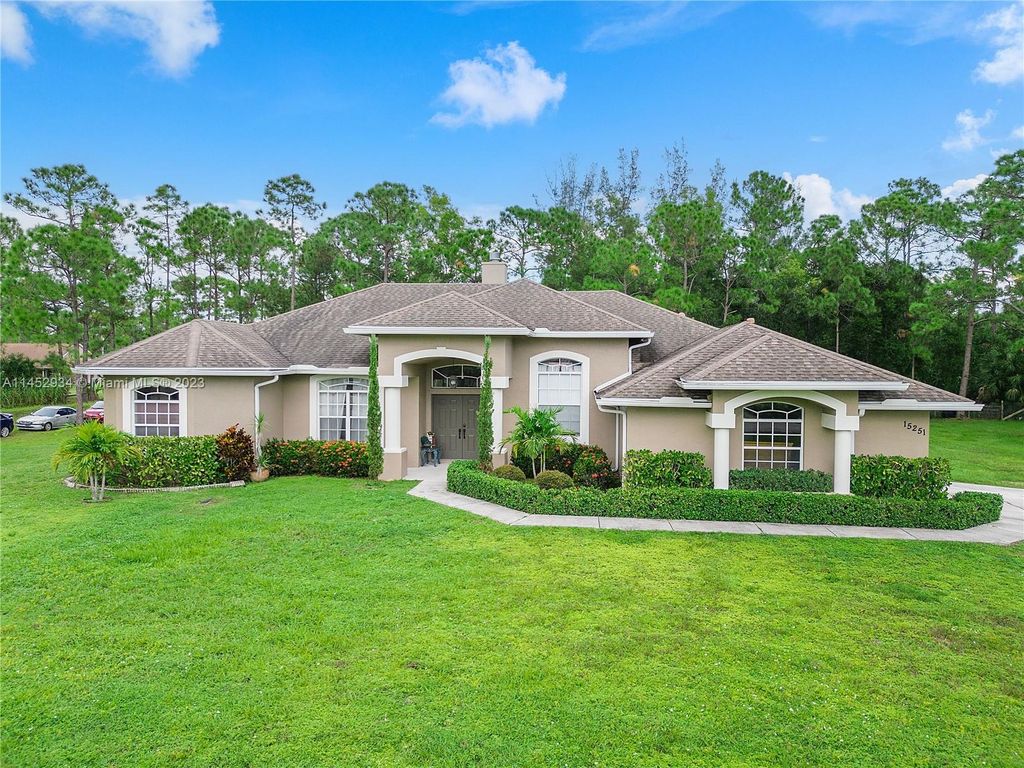 Photo of 15251 Tangerine Blvd, Loxahatchee, FL 33470 (MLS # A11452934)