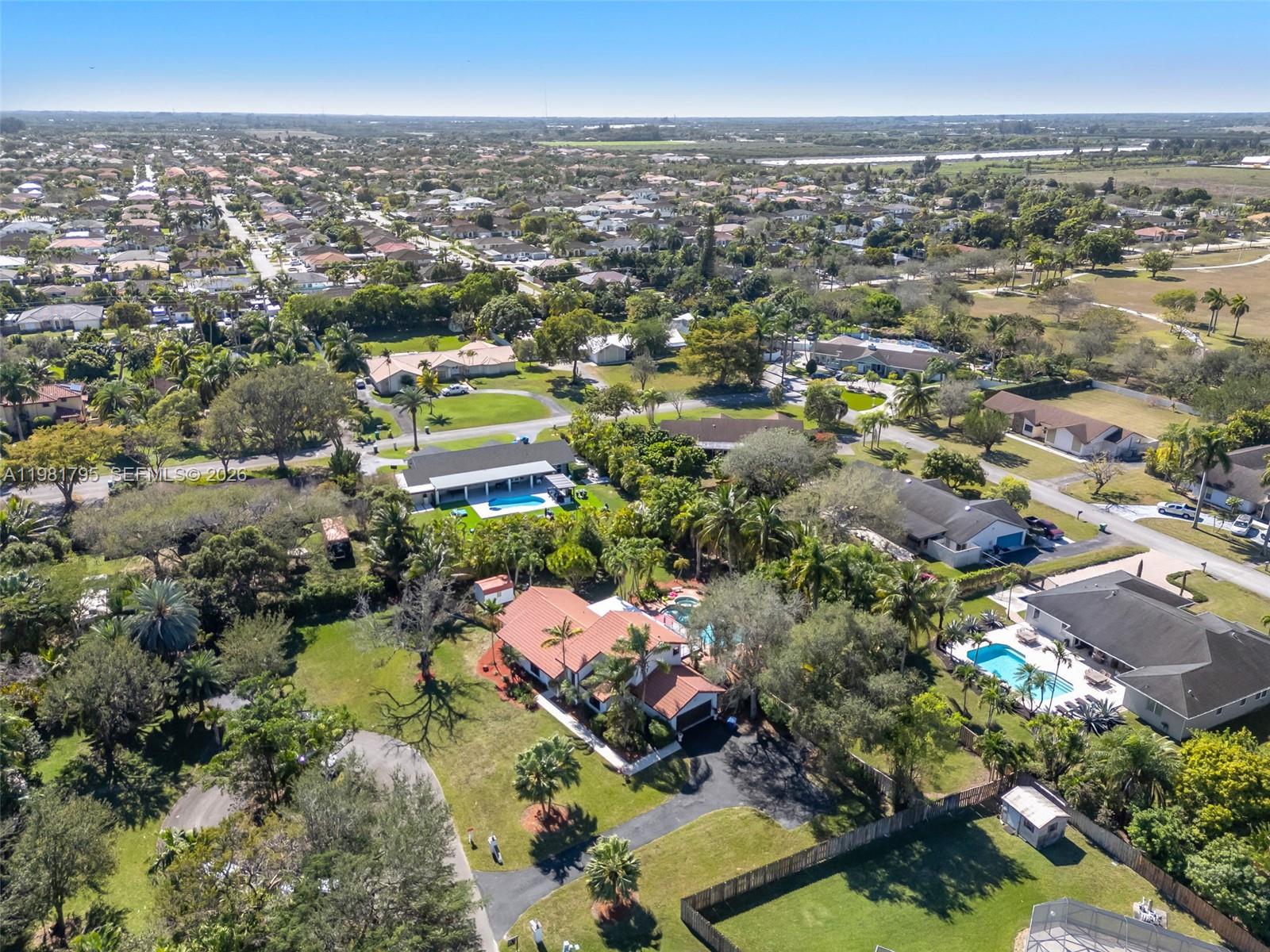 KINGS GROVE - Residential