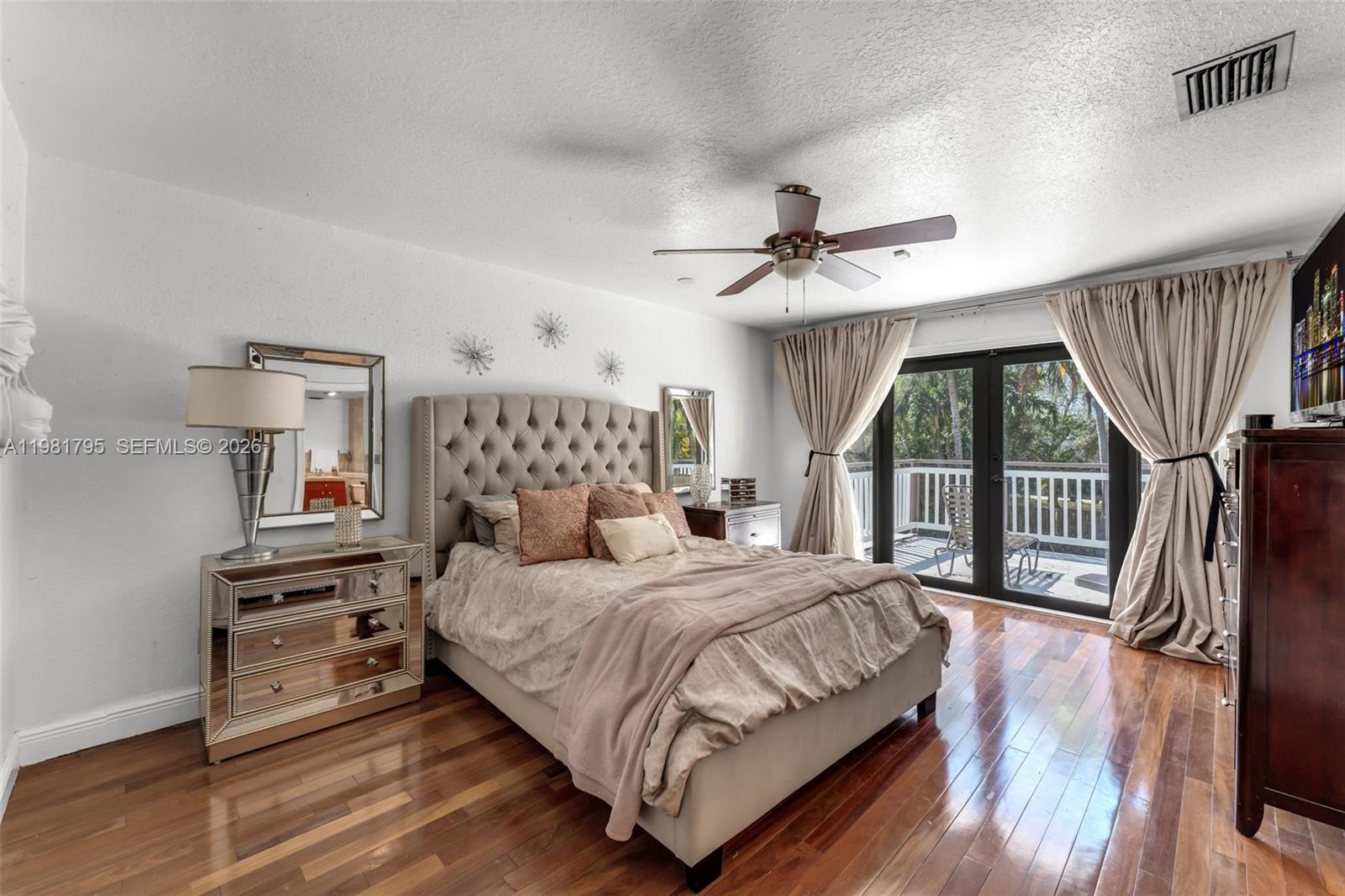 KINGS GROVE - Residential