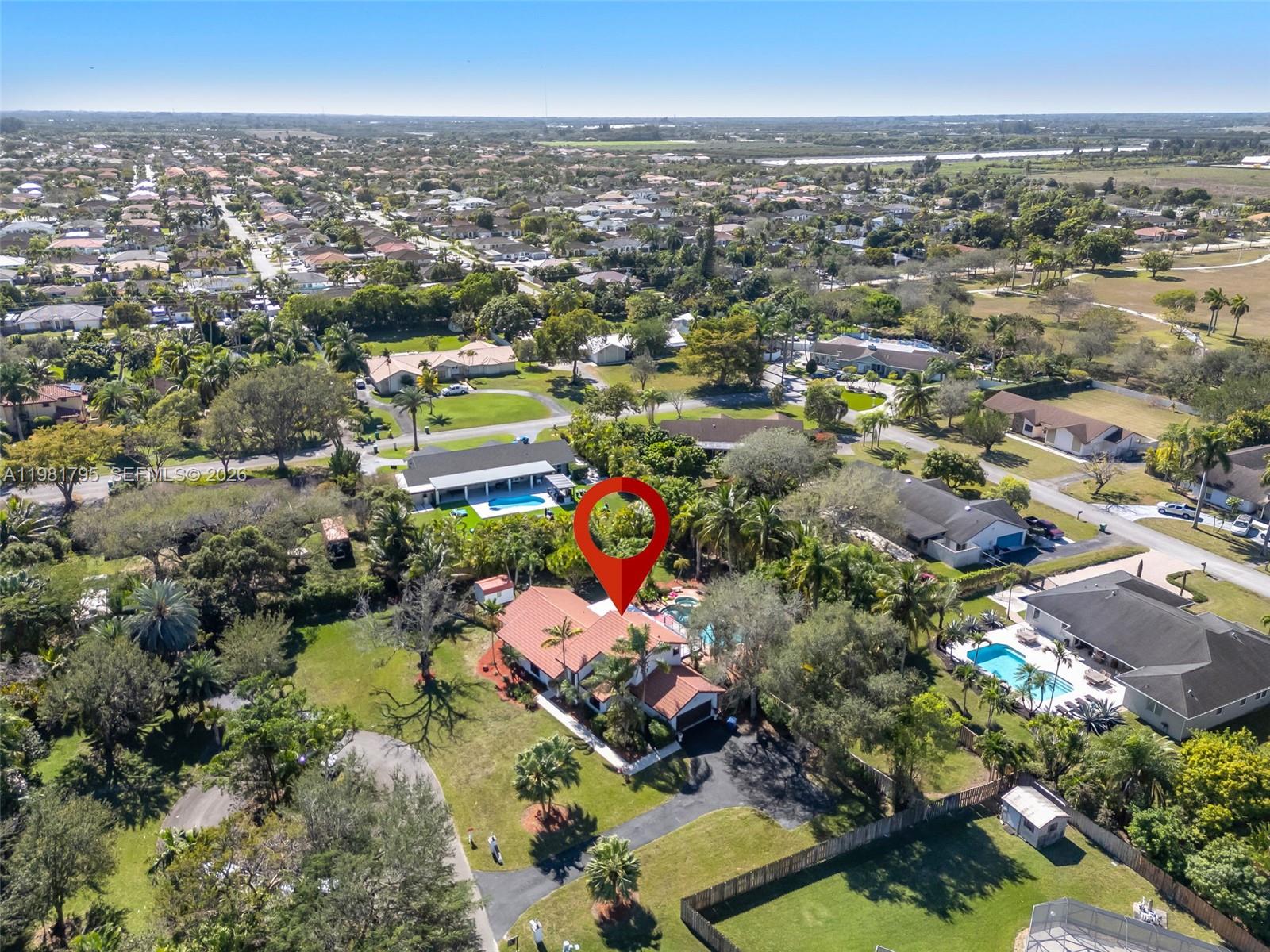 KINGS GROVE - Residential