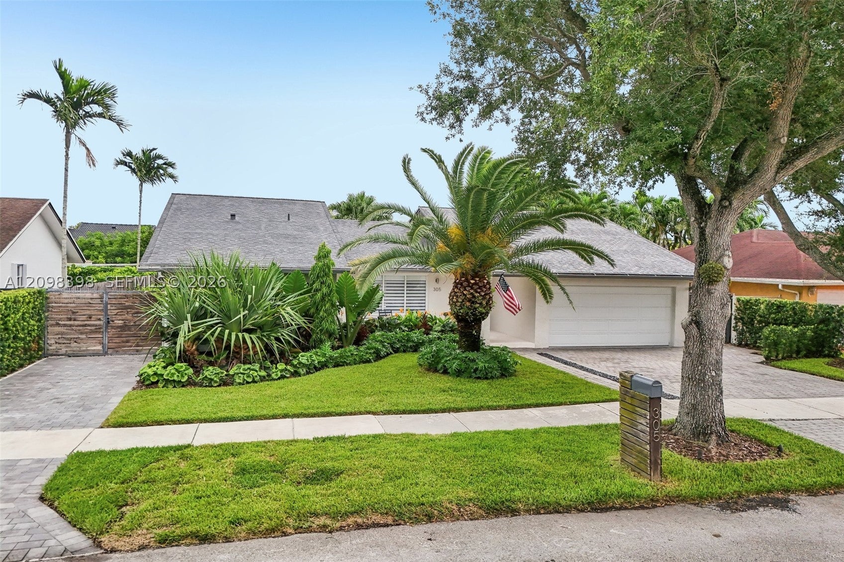 305 SW 134th Ct