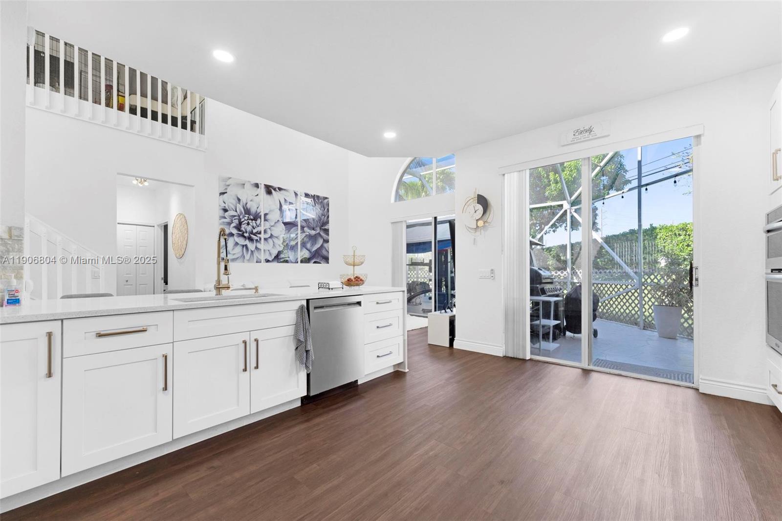 MAYFAIR AT PARKLAND - Residential