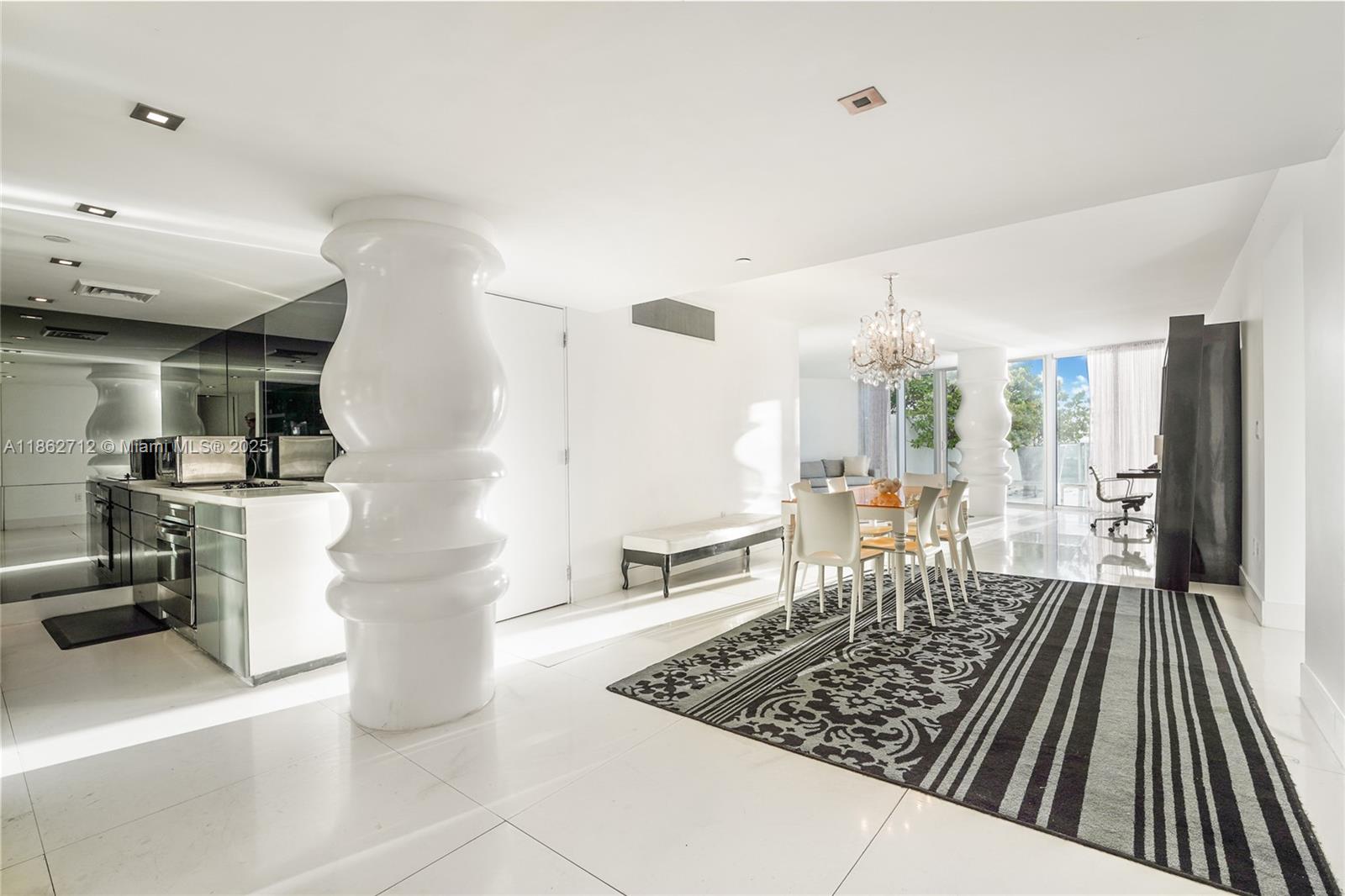 1100 West Ave TS-4