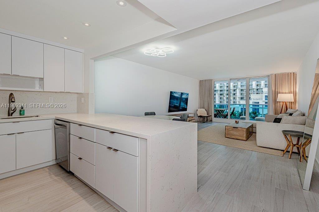 RONEY PALACE CONDO - Residential Lease