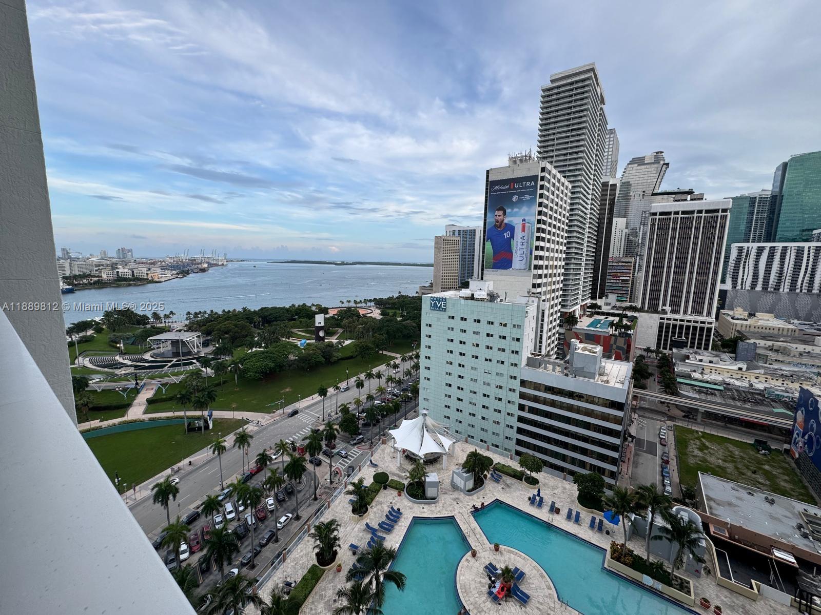 244 Biscayne Blvd 2105