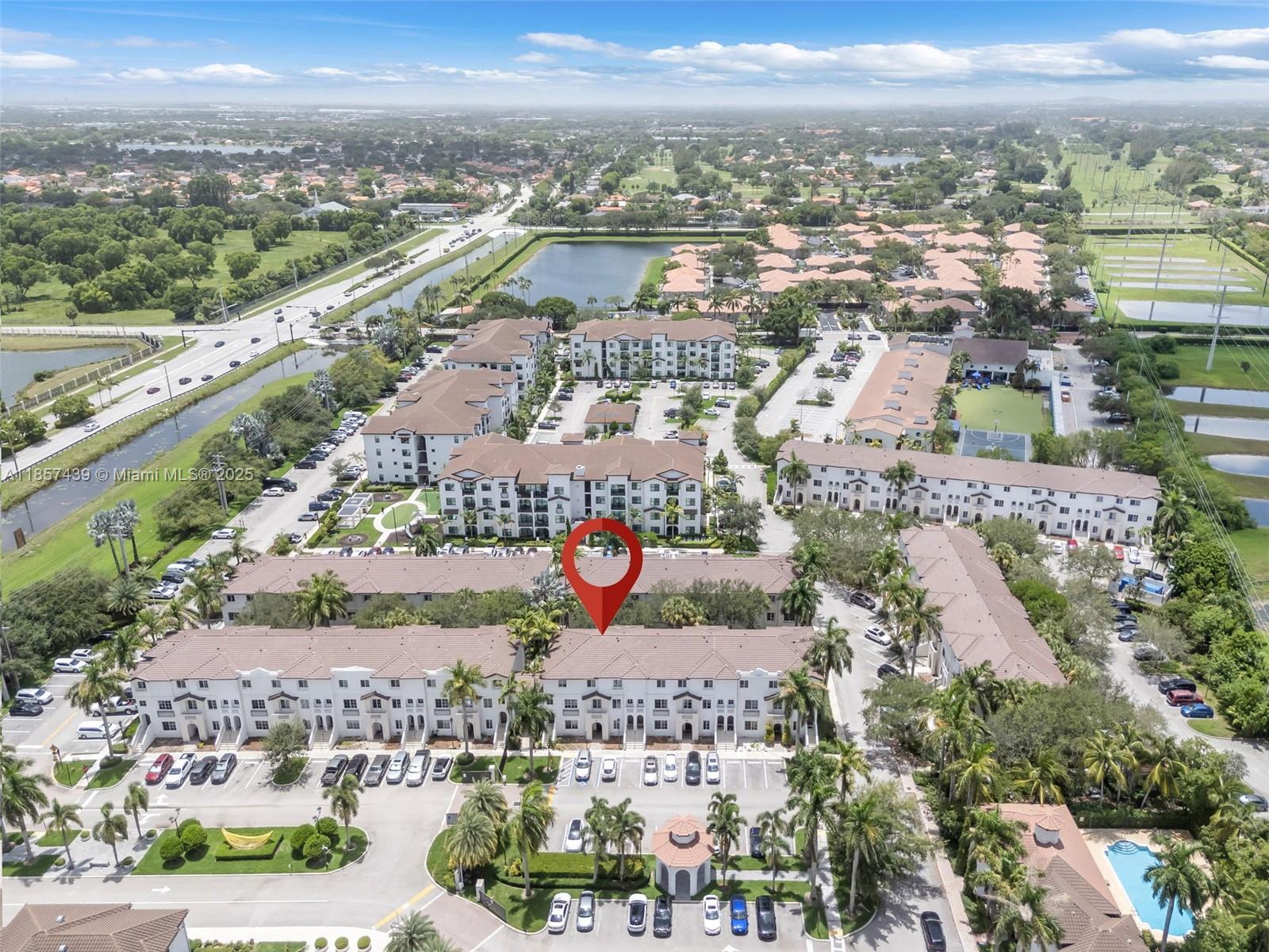 BOARDWALK AT VIZCAYA COND - Residential