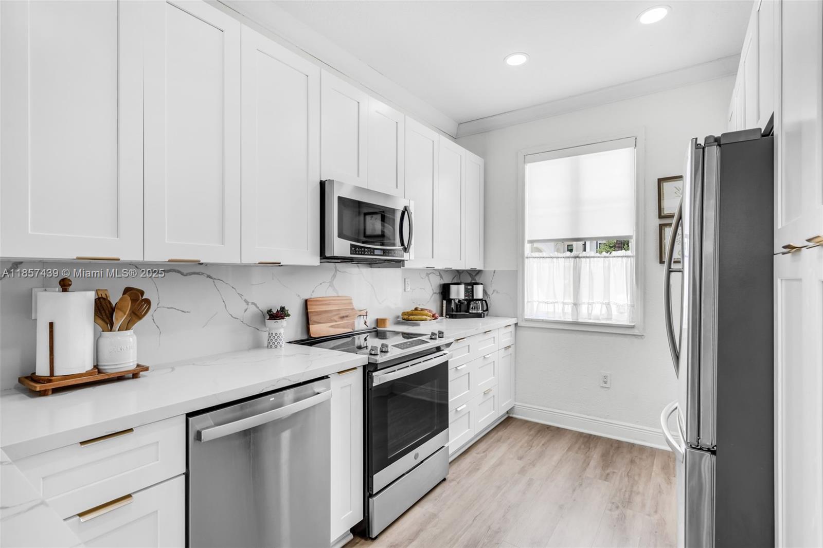 BOARDWALK AT VIZCAYA COND - Residential