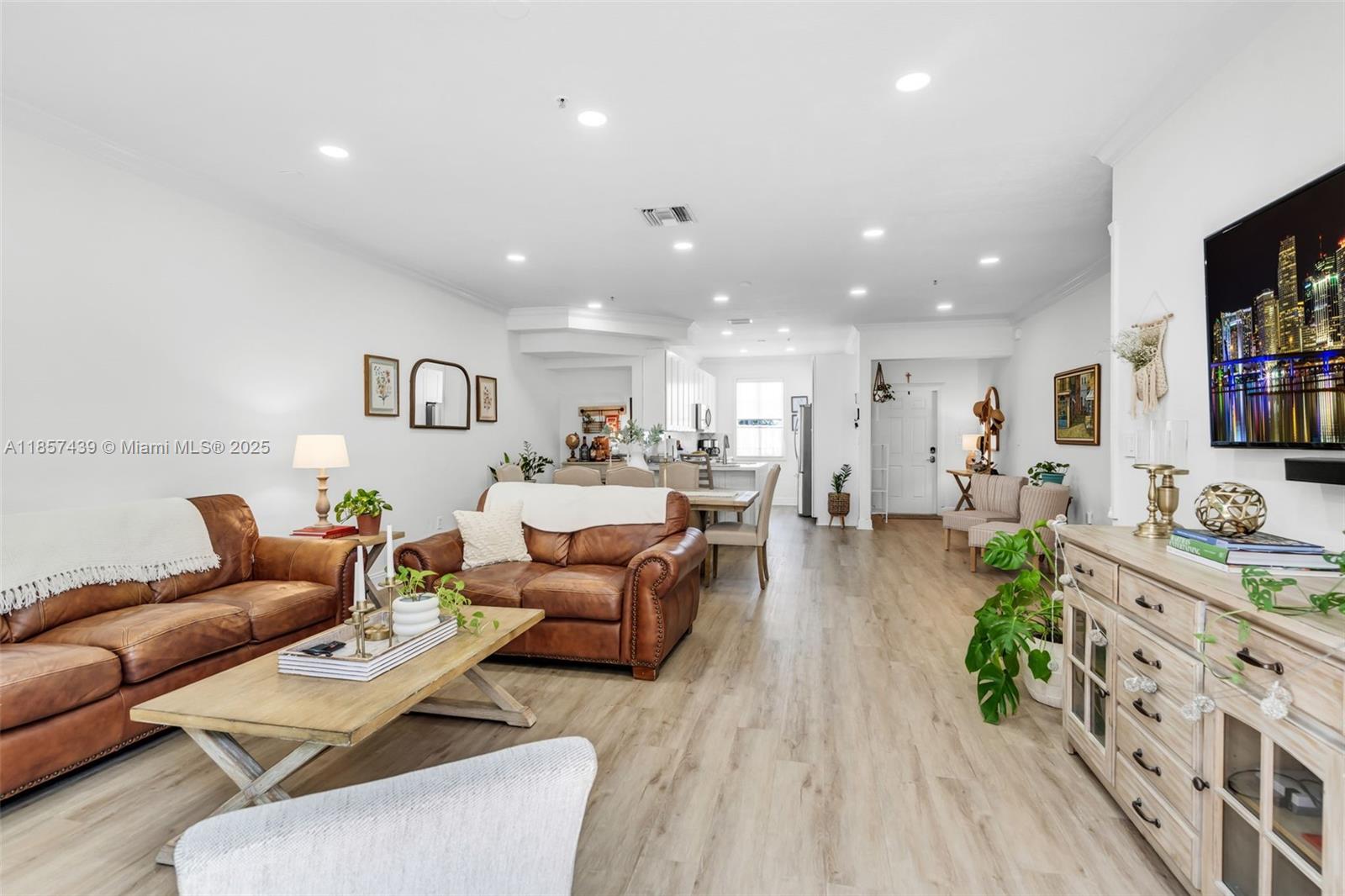 BOARDWALK AT VIZCAYA COND - Residential