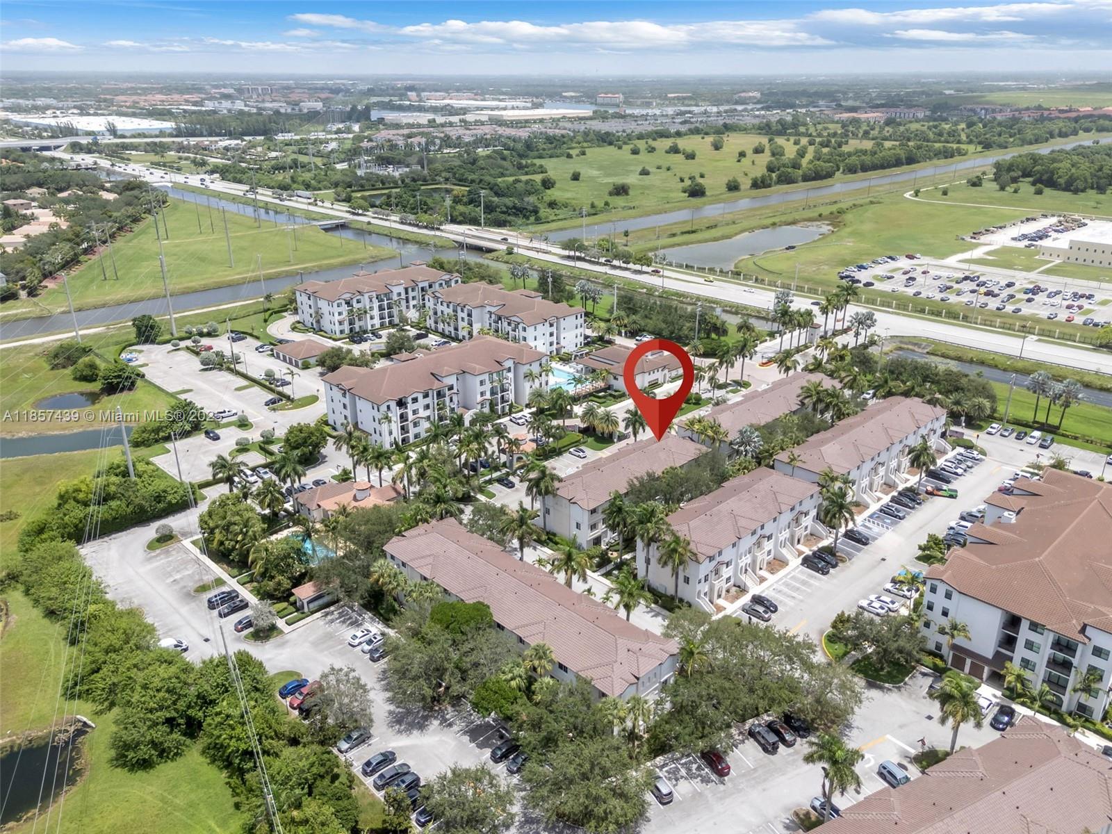 BOARDWALK AT VIZCAYA COND - Residential