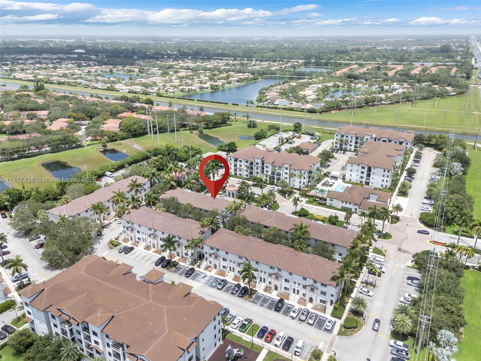 BOARDWALK AT VIZCAYA COND - Residential