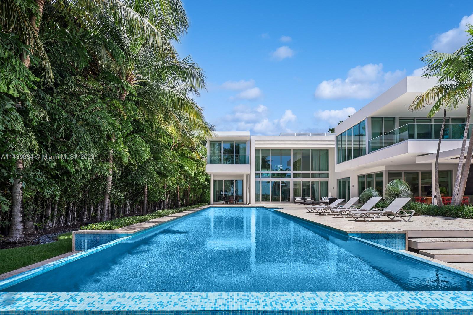 30 Palm Ave
