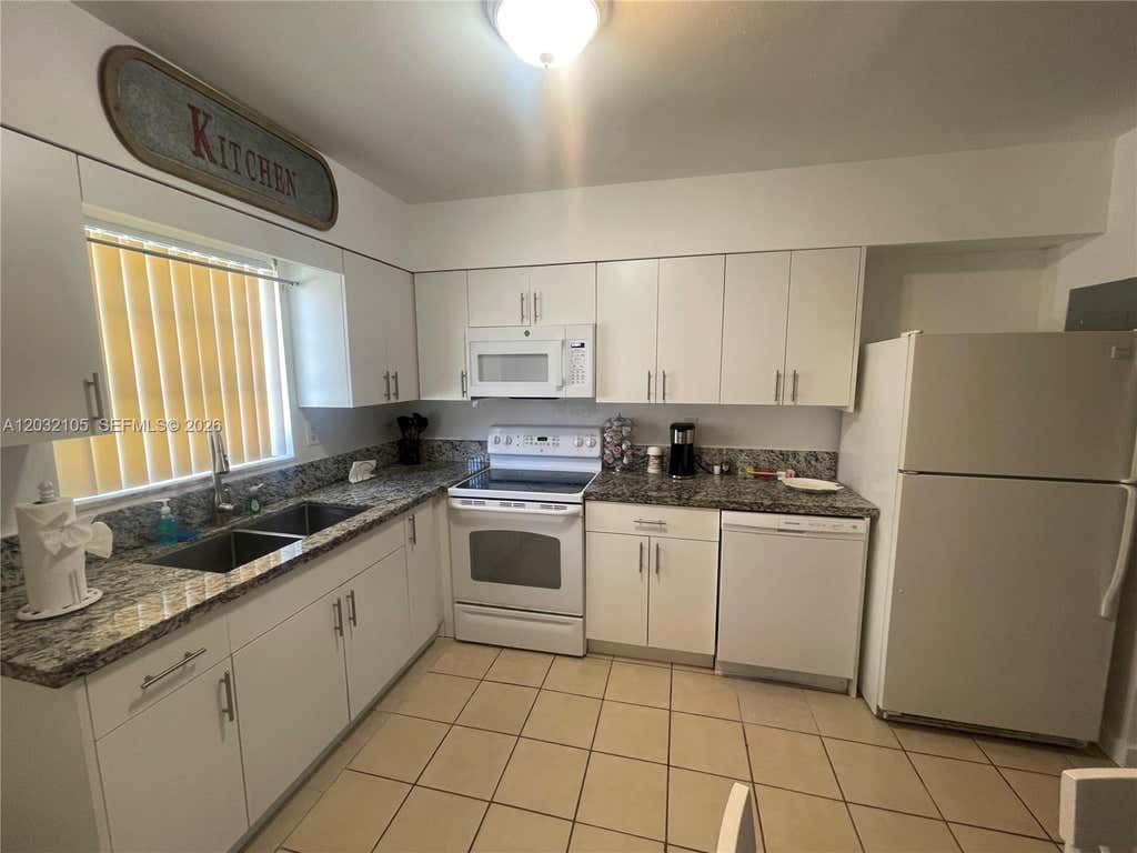 Photo of 500 SW 7th St #510, Hallandale Beach, FL 33009 (MLS # A12032105)