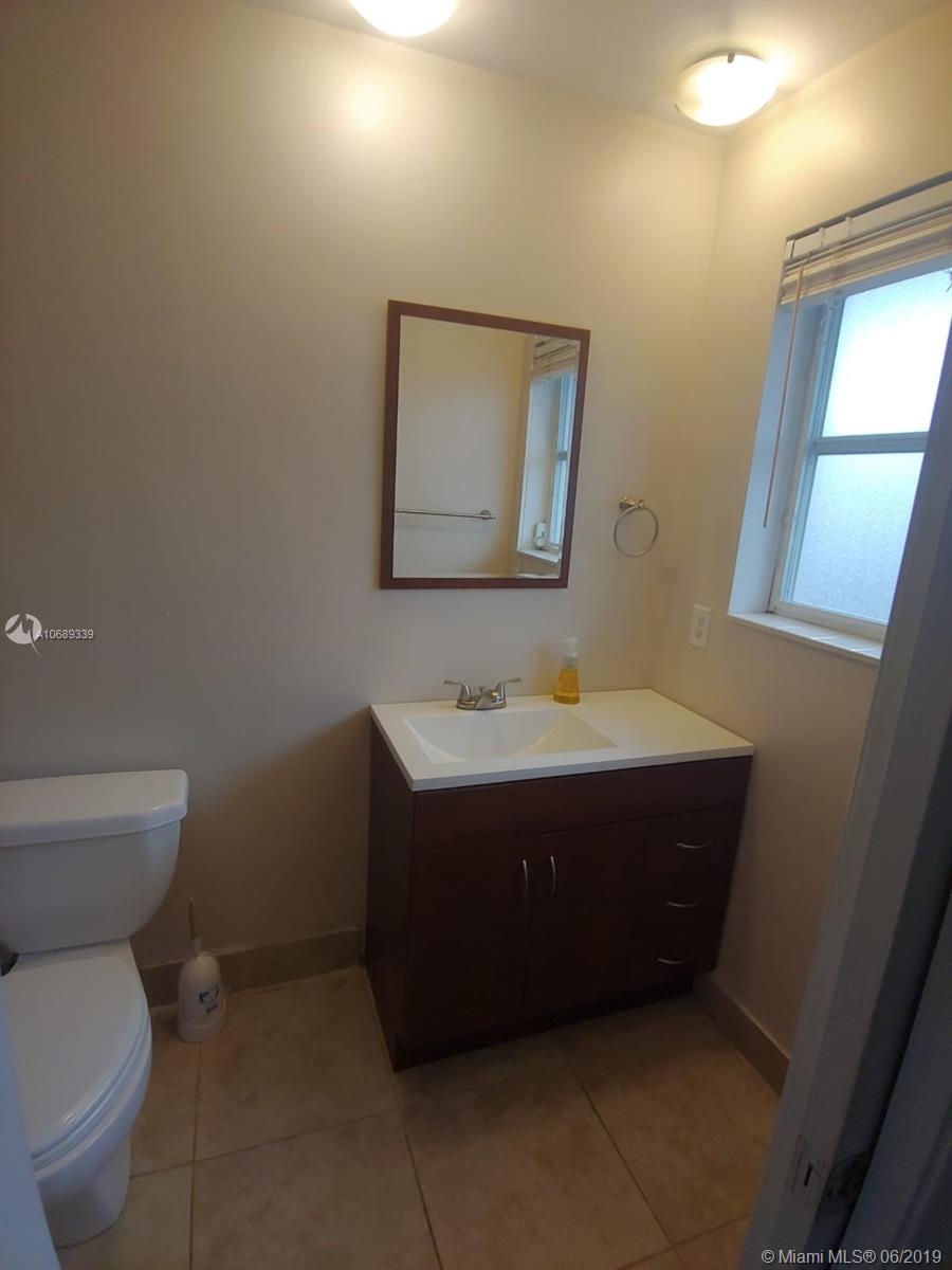 IMPERIAL POINT 2 SEC - Residential