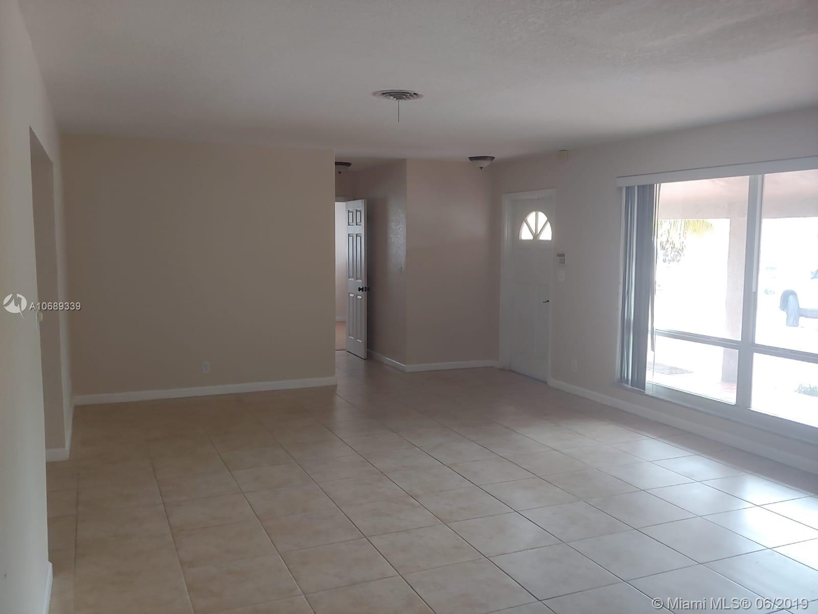 IMPERIAL POINT 2 SEC - Residential