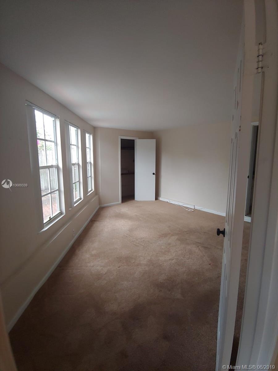 IMPERIAL POINT 2 SEC - Residential