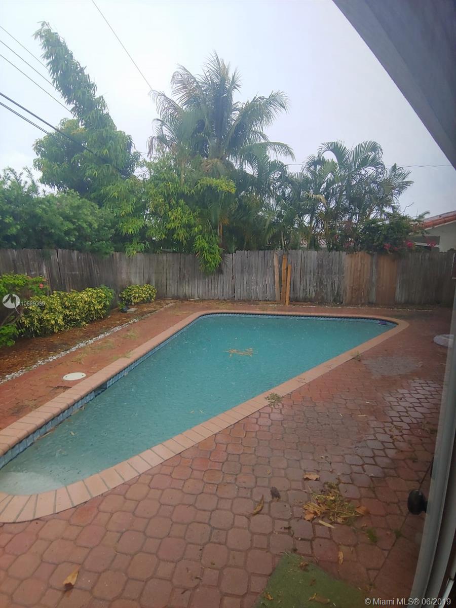 IMPERIAL POINT 2 SEC - Residential