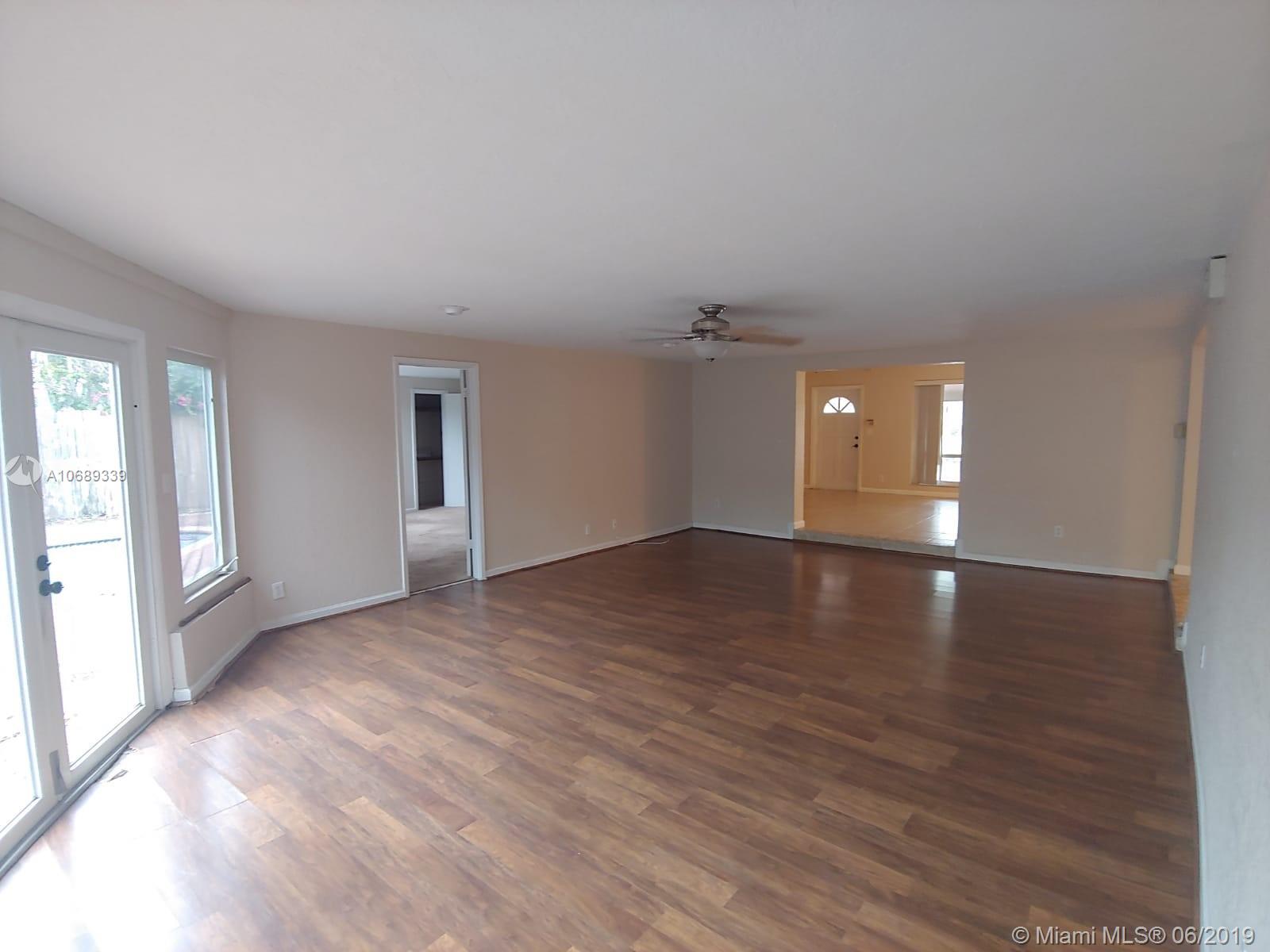 IMPERIAL POINT 2 SEC - Residential