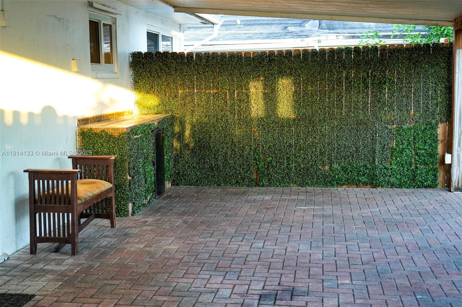 BOULEVARD HEIGHTS SEC 8 - Residential Lease