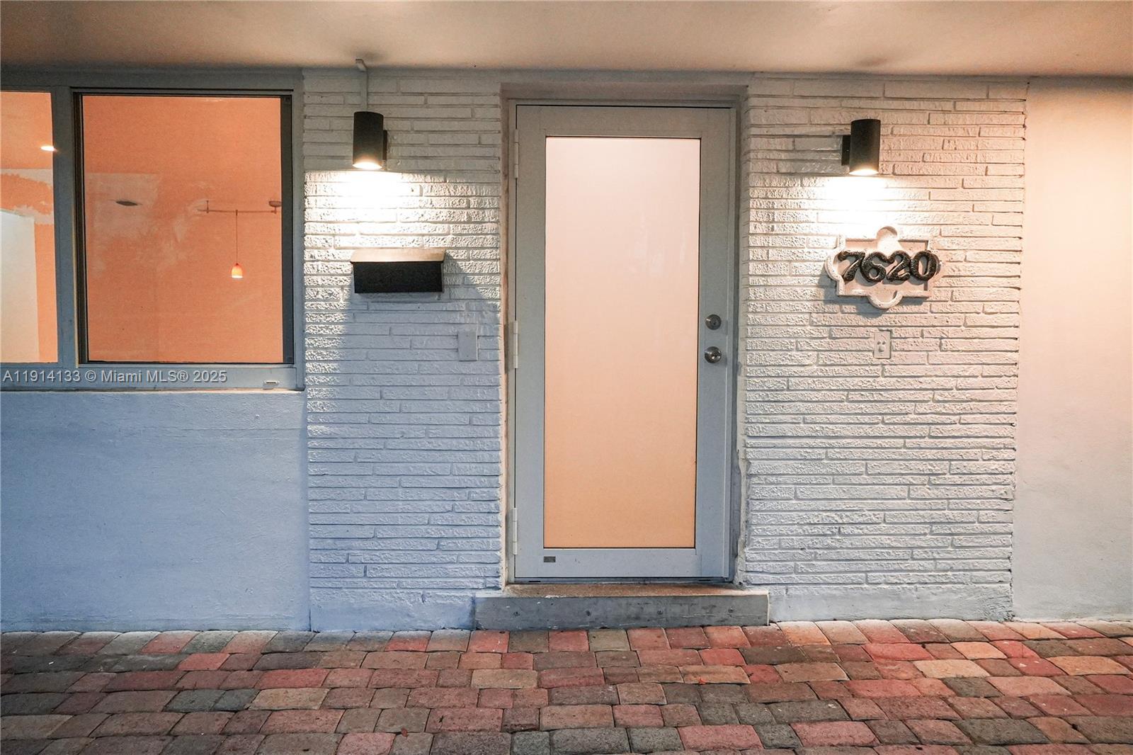 BOULEVARD HEIGHTS SEC 8 - Residential Lease