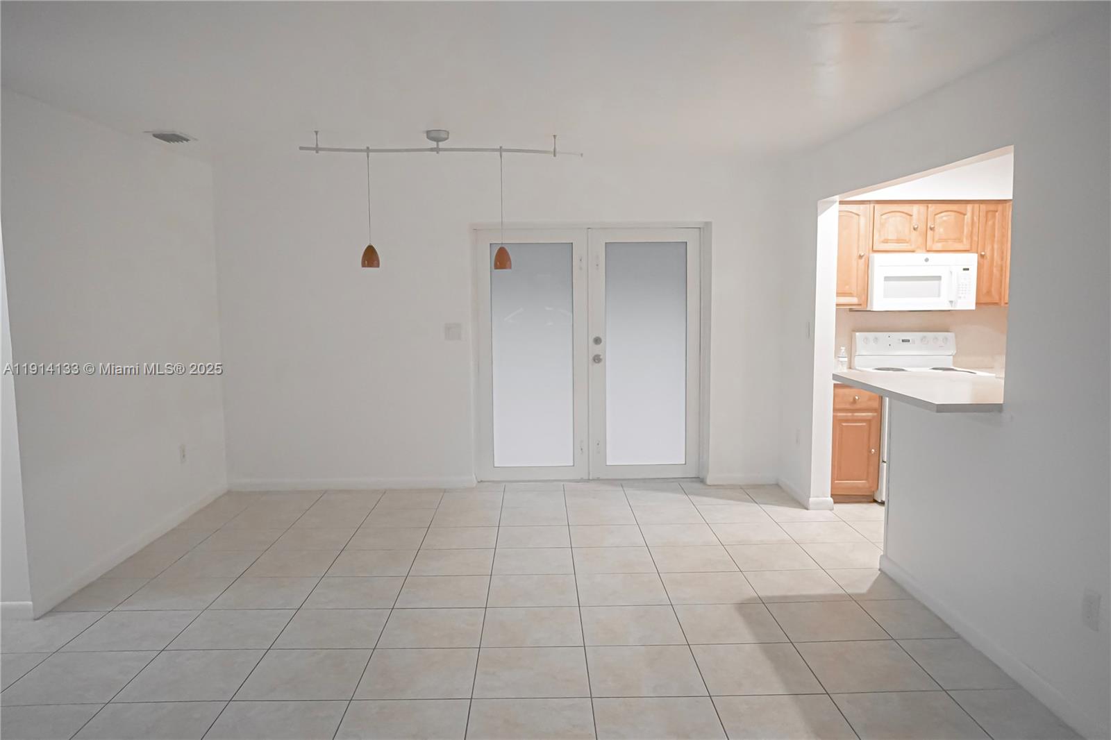 BOULEVARD HEIGHTS SEC 8 - Residential Lease