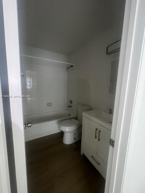 GABLES POINT III CONDO - Residential Lease