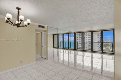 Condominium in Hollywood FL 2301 Ocean Dr Dr 16.jpg