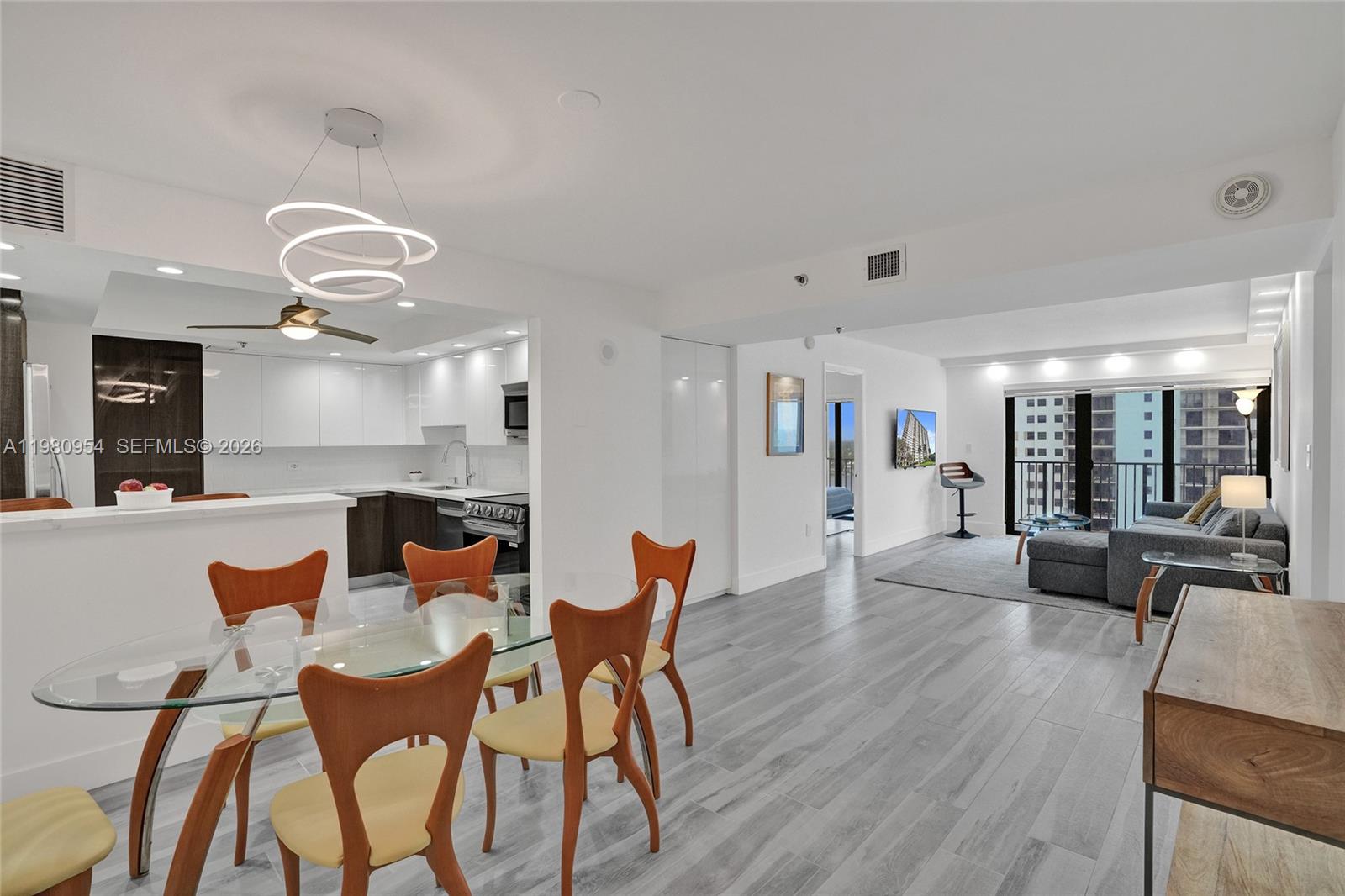 SUMMIT CONDO - Residential