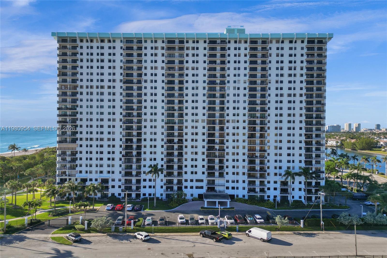 SUMMIT CONDO - Residential