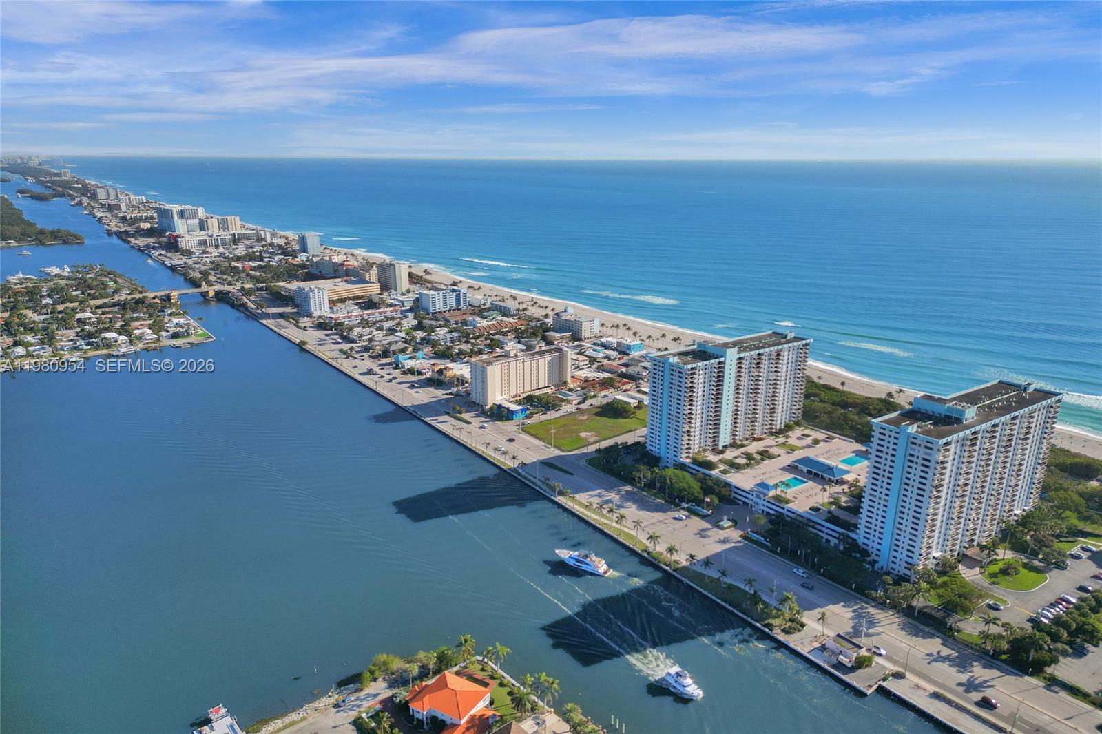 SUMMIT CONDO - Residential